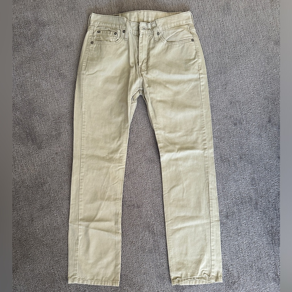 Men’s Levi Strauss 514 Khaki jeans, size 29/30, in great condition!
